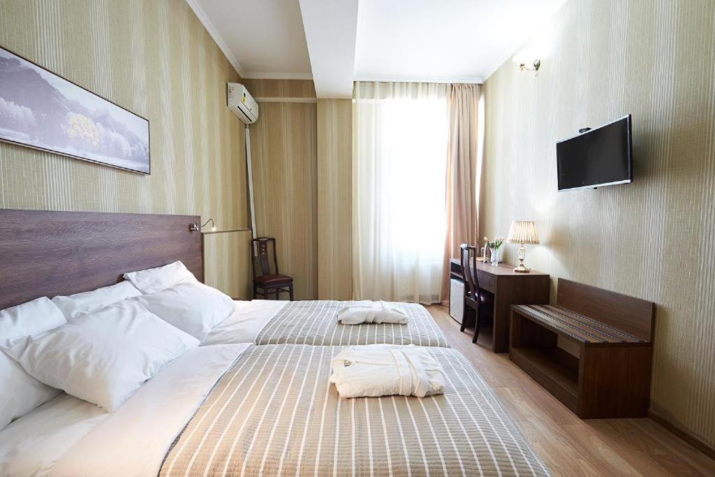 The Hilltop Skyline Hotel Tbilisi Ngoại thất bức ảnh
