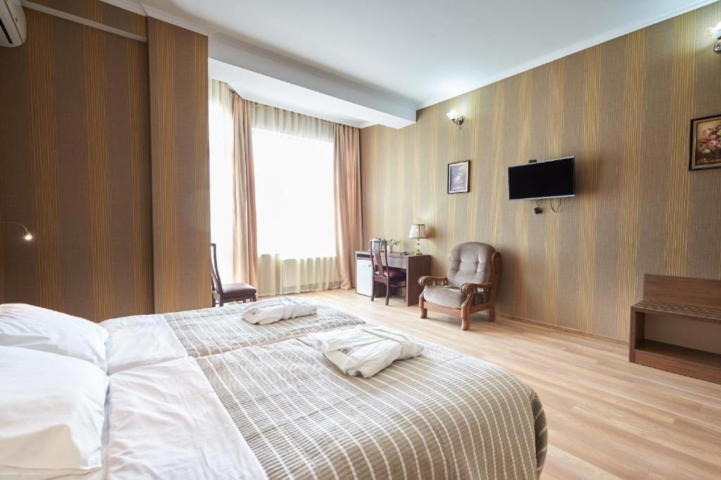 The Hilltop Skyline Hotel Tbilisi Ngoại thất bức ảnh