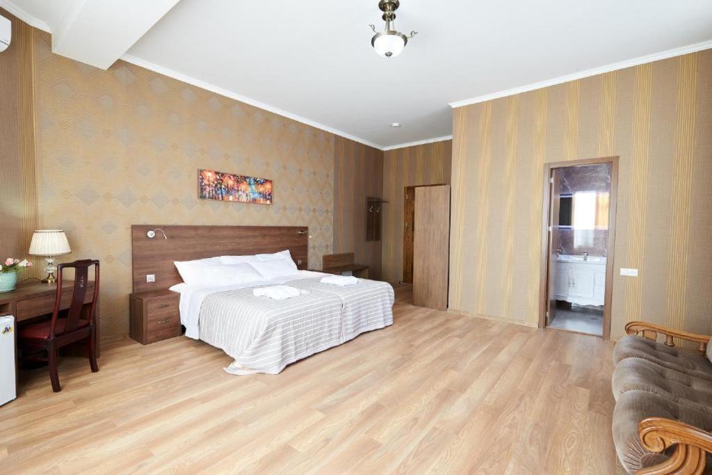 The Hilltop Skyline Hotel Tbilisi Ngoại thất bức ảnh