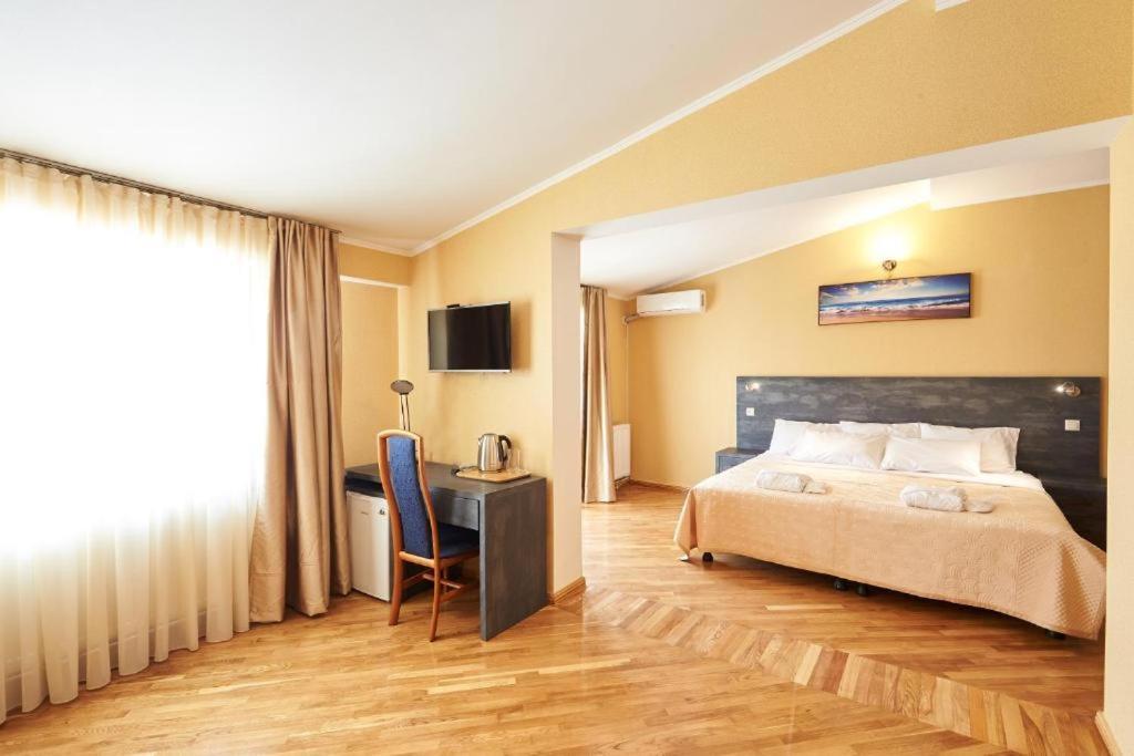 The Hilltop Skyline Hotel Tbilisi Ngoại thất bức ảnh