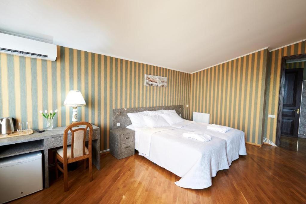 The Hilltop Skyline Hotel Tbilisi Ngoại thất bức ảnh